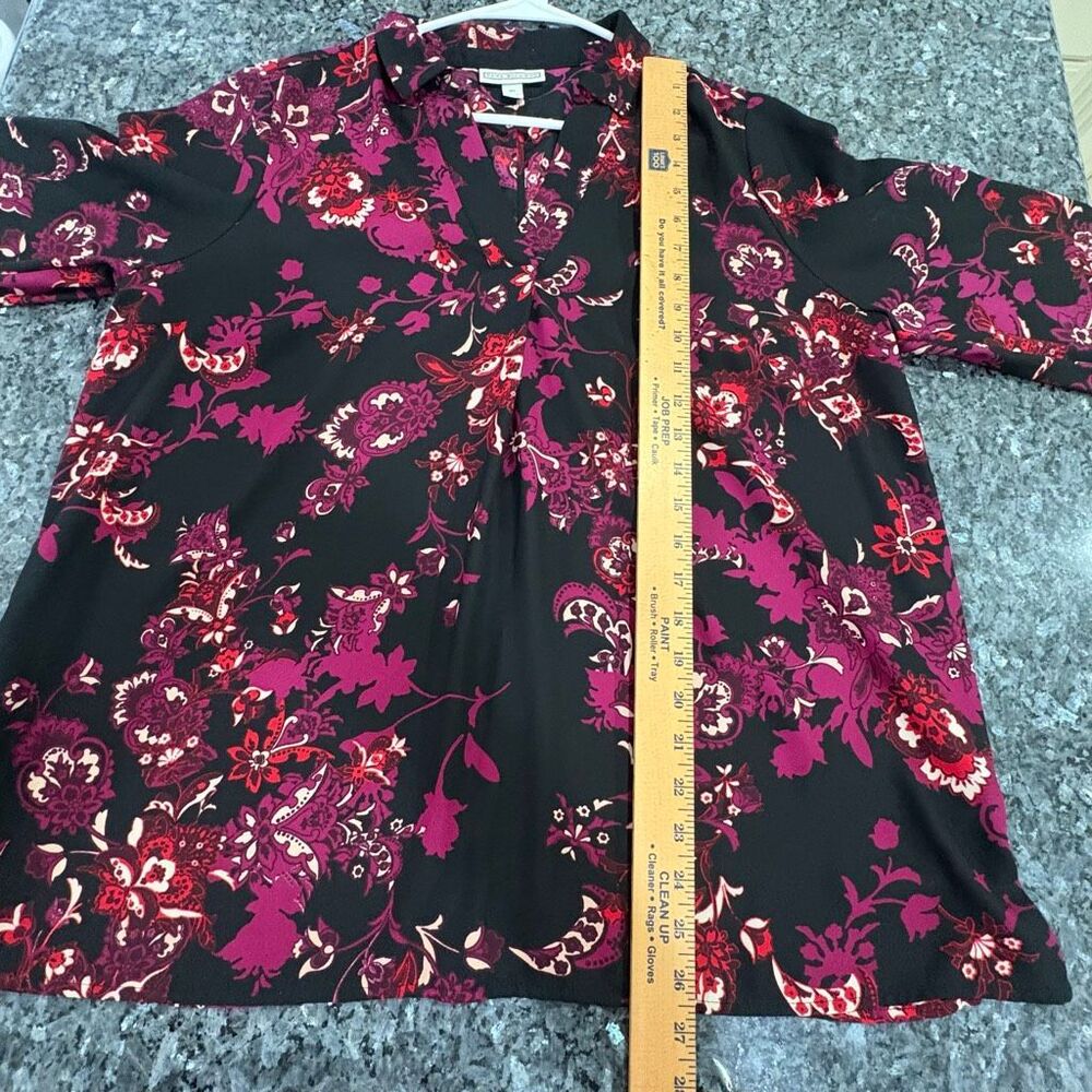 Dana Buchman Women’s XL Blouse Black Pink Floral Long Sleeve Button Cuff - Picture 5 of 9